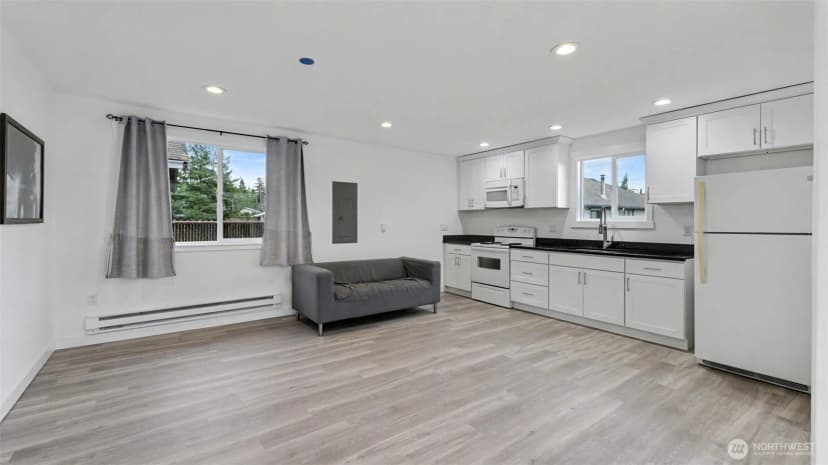 Property photo for 2200 Ne 12th, Renton photo 36