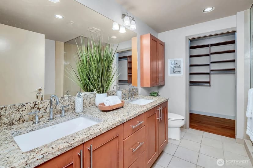 Property photo for 10650 Ne 9th Place #422, Bellevue photo 15