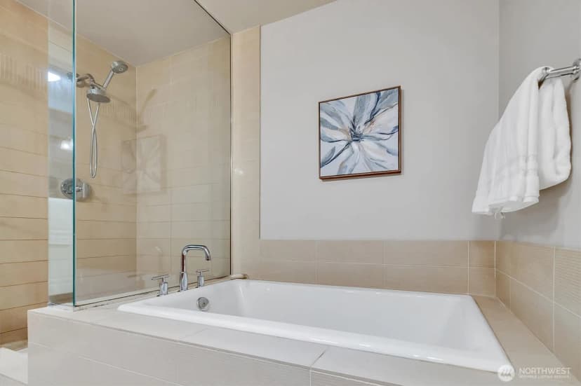 Property photo for 10650 Ne 9th Place #422, Bellevue photo 19