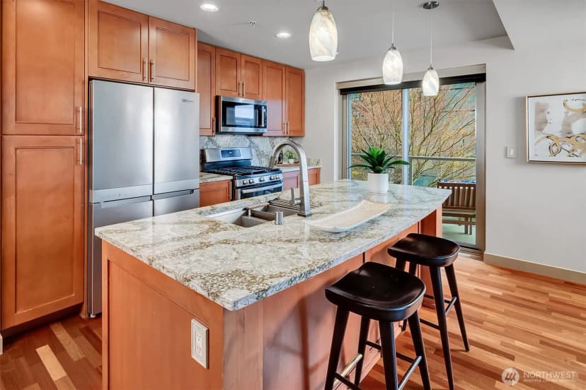 Property photo for 10650 Ne 9th Place #422, Bellevue photo 6