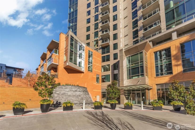 Property photo for 10650 Ne 9th Place #422, Bellevue photo 40