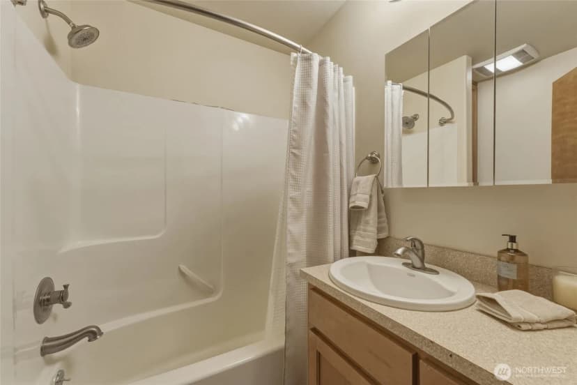 Property photo for 15 Sw 13th Street, College Place photo 12
