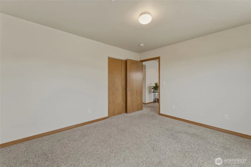 Property photo for 15 Sw 13th Street, College Place photo 5