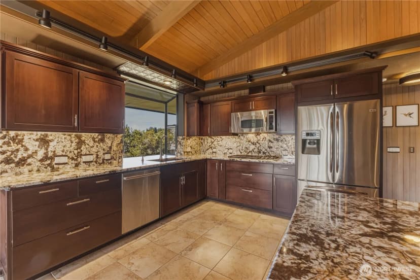Property photo for 218 Sunnyslope Heights Road, Wenatchee photo 17