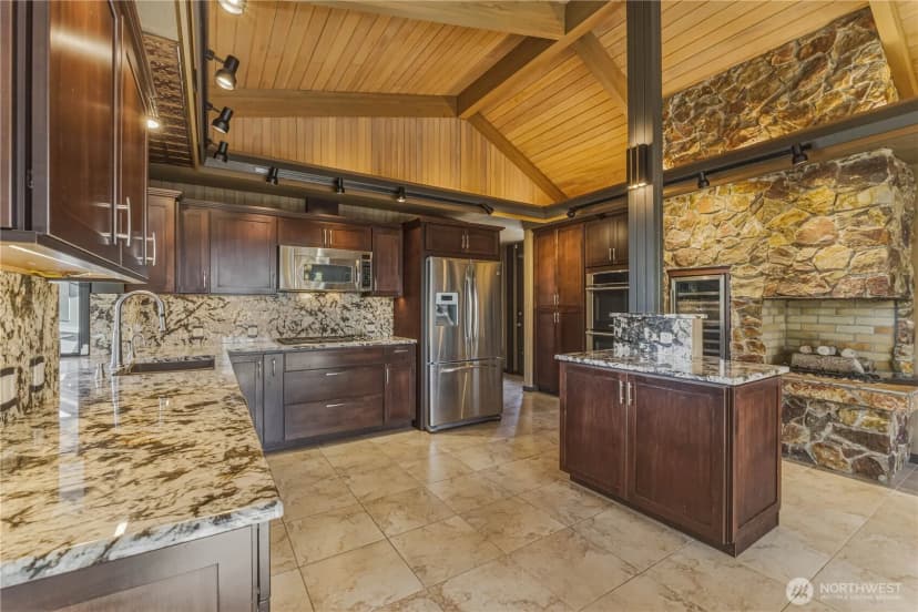 Property photo for 218 Sunnyslope Heights Road, Wenatchee photo 15