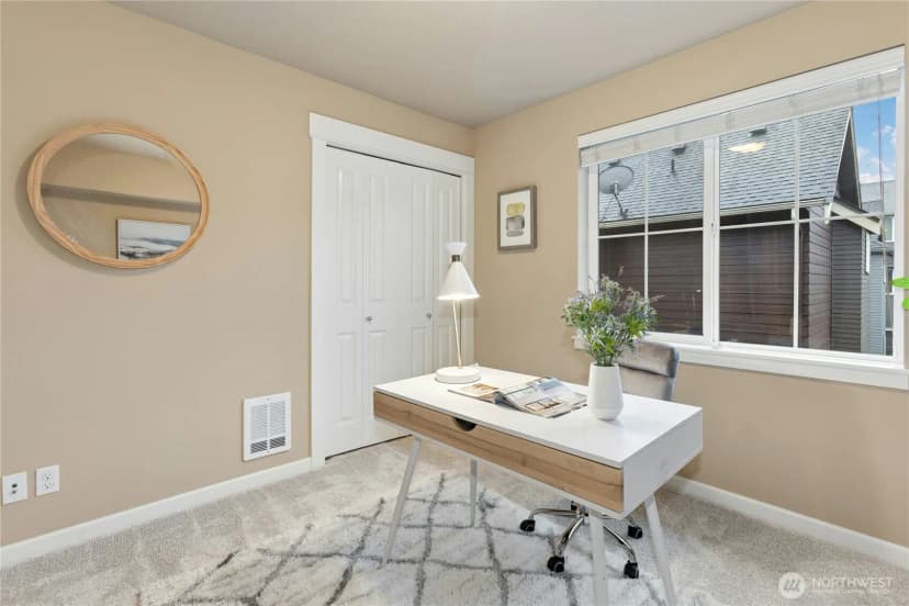 Property photo for 909 4th Avenue Ne, Issaquah photo 22
