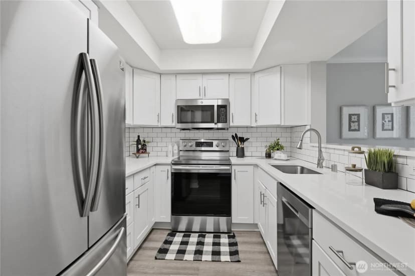 Property photo for 12703 Ne 129th Court #h202, Kirkland photo 10