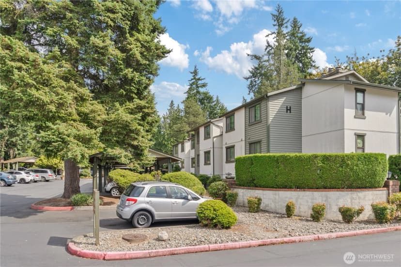 Property photo for 12703 Ne 129th Court #h202, Kirkland photo 29