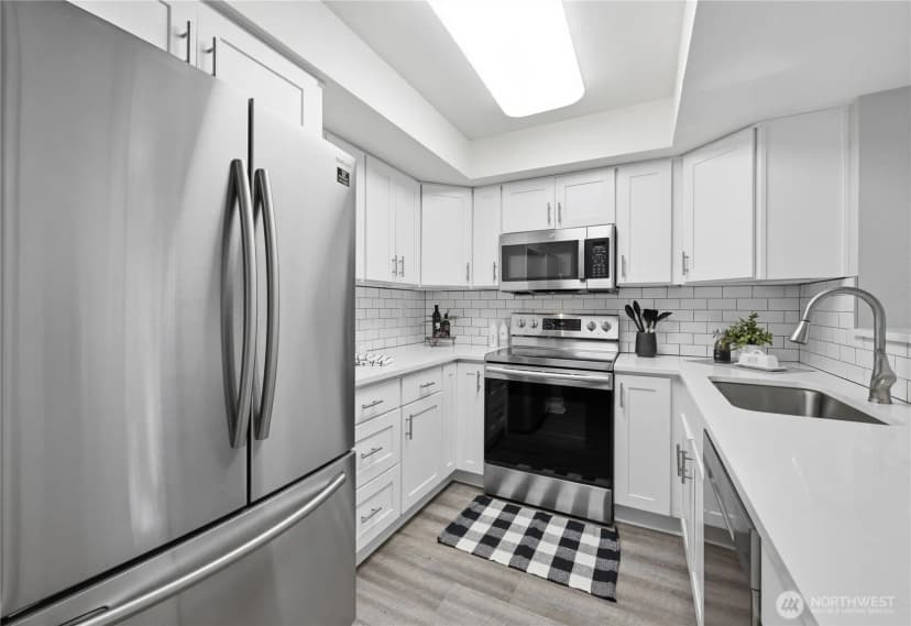 Property photo for 12703 Ne 129th Court #h202, Kirkland photo 11