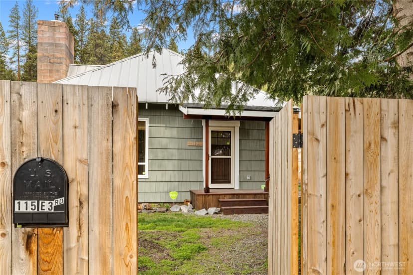 Property photo for 115 E Third Street, Cle Elum