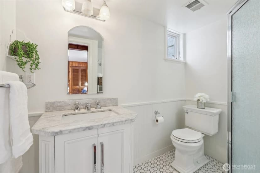 Property photo for 16255 38th Avenue Ne, Lake Forest Park photo 29