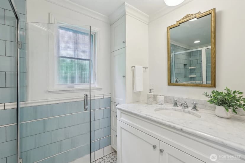 Property photo for 16255 38th Avenue Ne, Lake Forest Park photo 21