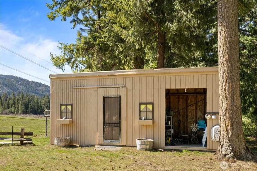 Property photo for 6160 Upper Peoh Point Rd. #rd., Cle Elum photo 22