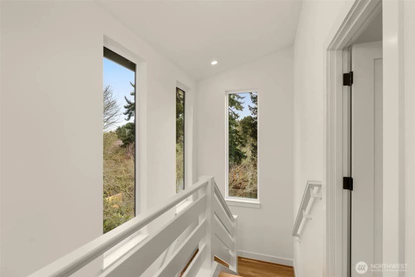 Property photo for 2844 35th Avenue W #b, Seattle photo 17