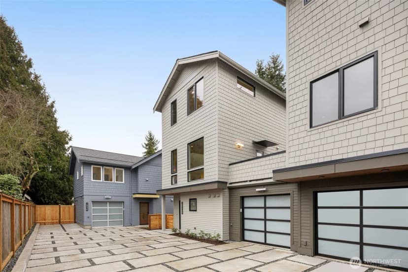 Property photo for 2844 35th Avenue W #b, Seattle photo 2