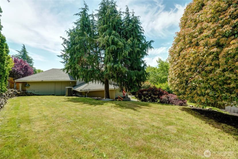 Property photo for 8808 Ne 14th Street, Clyde Hill photo 30