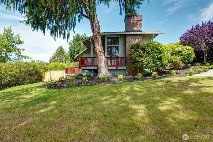 Property photo for 8808 Ne 14th Street, Clyde Hill photo 32