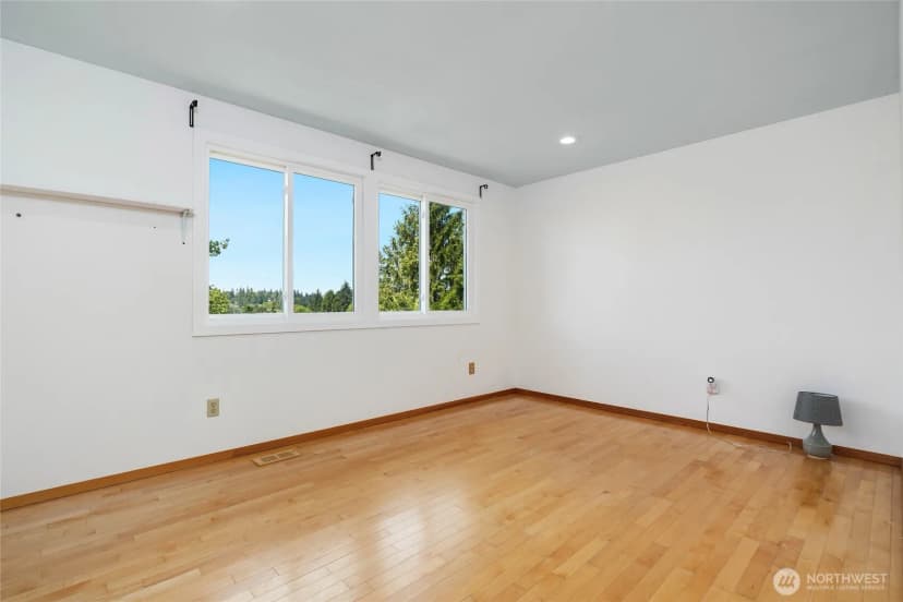 Property photo for 8808 Ne 14th Street, Clyde Hill photo 29