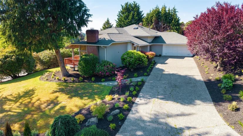 Property photo for 8808 Ne 14th Street, Clyde Hill