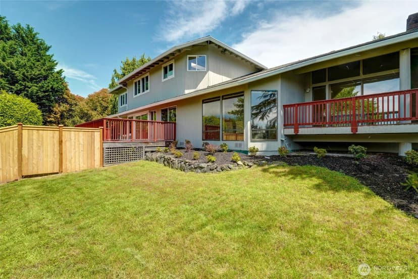 Property photo for 8808 Ne 14th Street, Clyde Hill photo 33