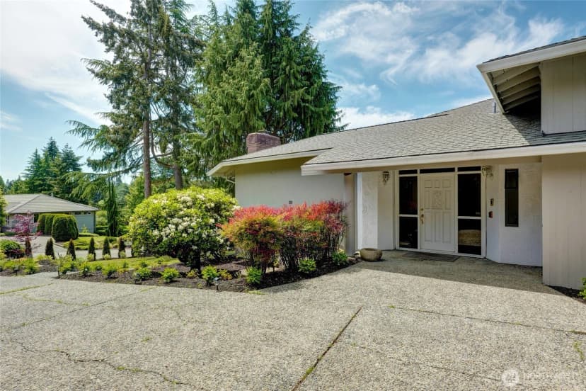 Property photo for 8808 Ne 14th Street, Clyde Hill photo 4