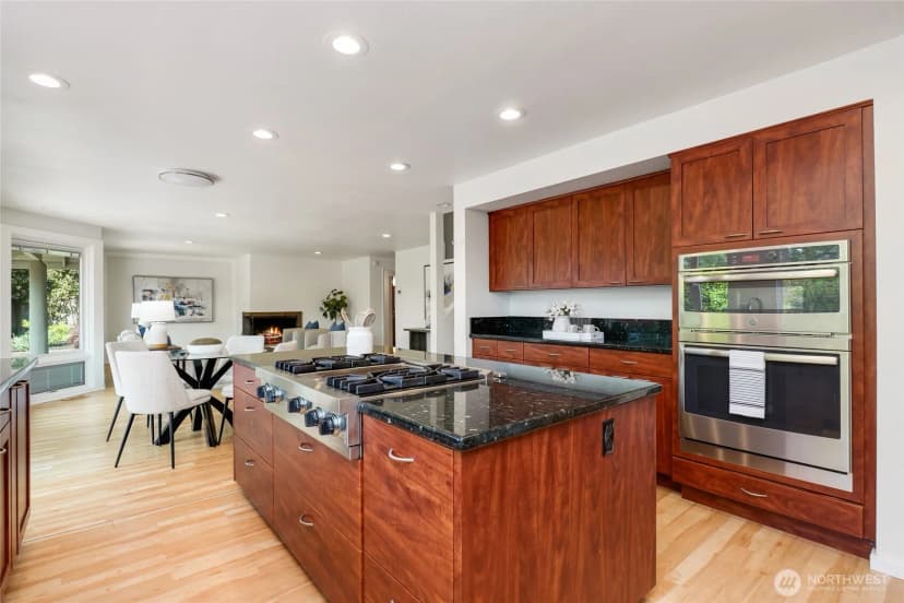 Property photo for 8808 Ne 14th Street, Clyde Hill photo 13