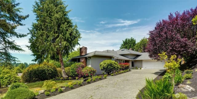Property photo for 8808 Ne 14th Street, Clyde Hill photo 3