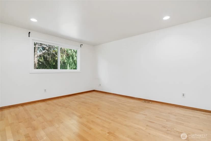 Property photo for 8808 Ne 14th Street, Clyde Hill photo 27
