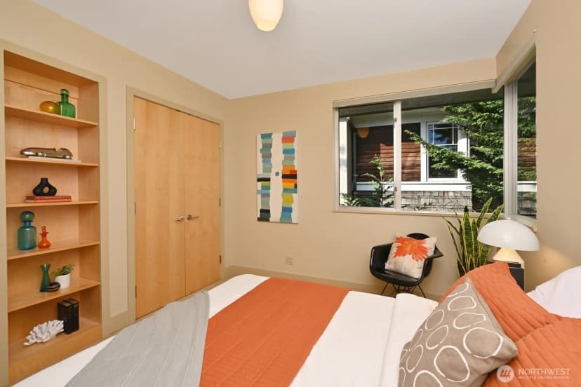 Property photo for 5727 33rd Avenue Ne, Seattle photo 19