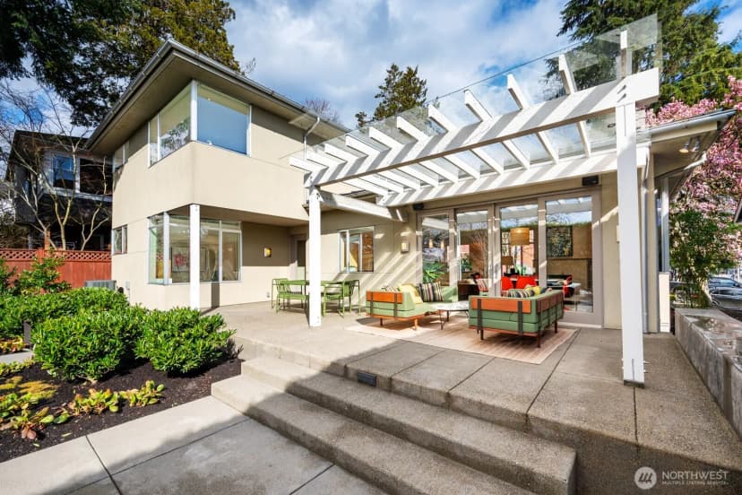 Property photo for 5727 33rd Avenue Ne, Seattle photo 27