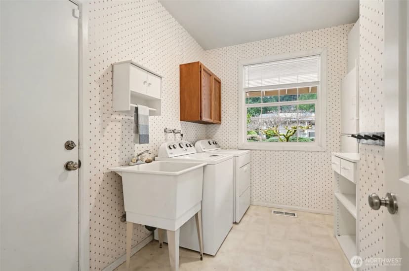 Property photo for 3105 130th Place Ne, Bellevue photo 19