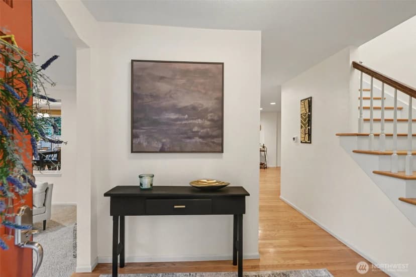 Property photo for 3105 130th Place Ne, Bellevue photo 2