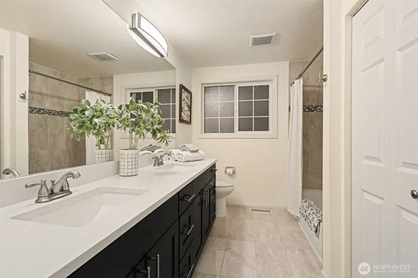 Property photo for 3105 130th Place Ne, Bellevue photo 32