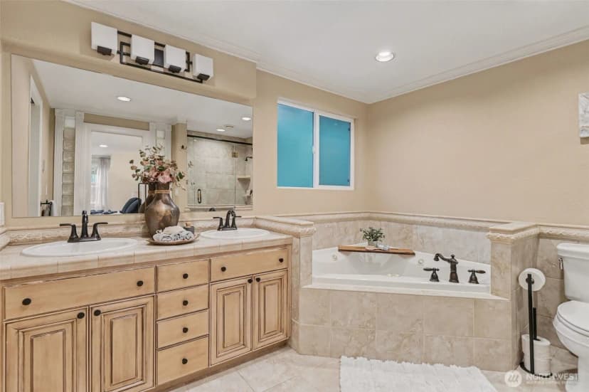 Property photo for 3105 130th Place Ne, Bellevue photo 25