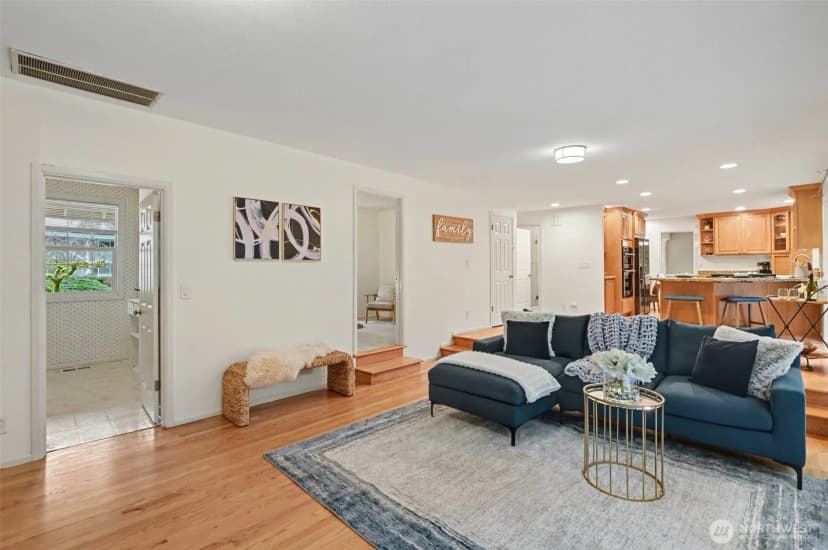 Property photo for 3105 130th Place Ne, Bellevue photo 15