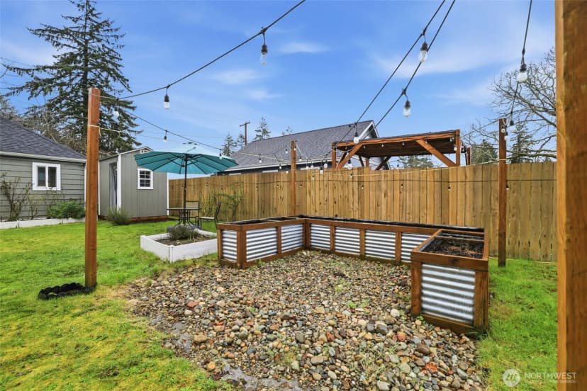 Property photo for 11606 Military Rd Sw, Lakewood photo 22