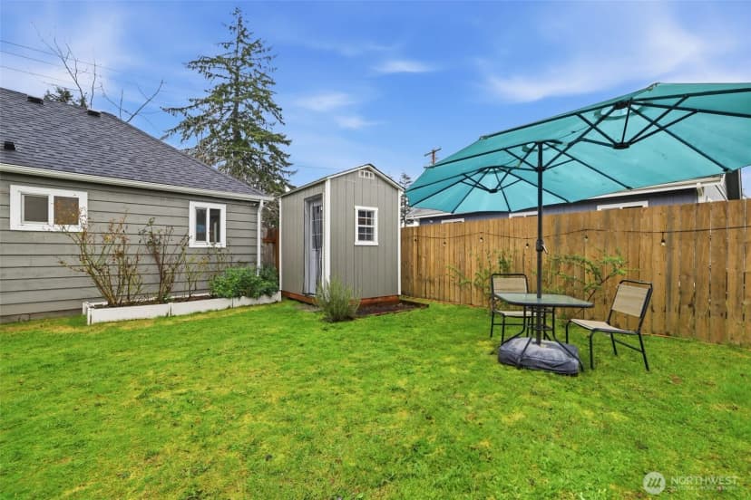 Property photo for 11606 Military Rd Sw, Lakewood photo 28