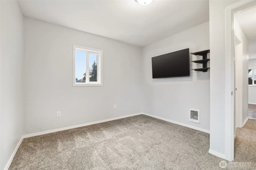 Property photo for 11606 Military Rd Sw, Lakewood photo 16