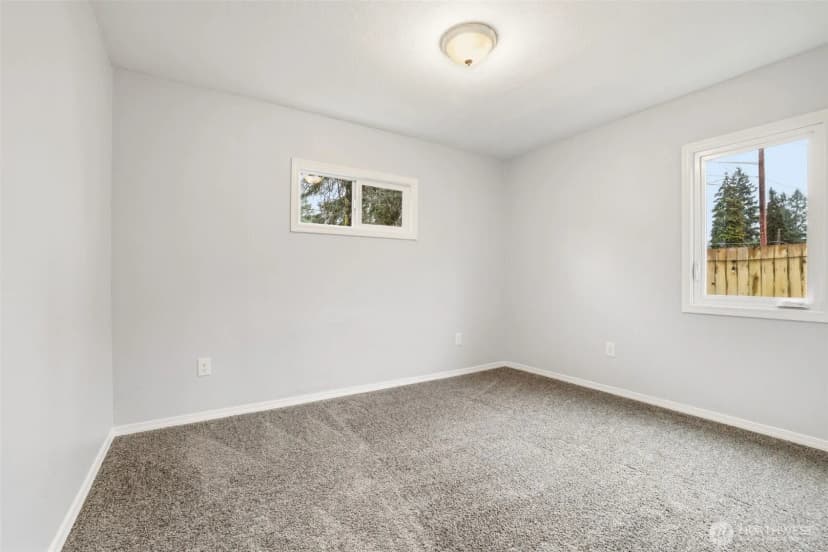 Property photo for 11606 Military Rd Sw, Lakewood photo 18