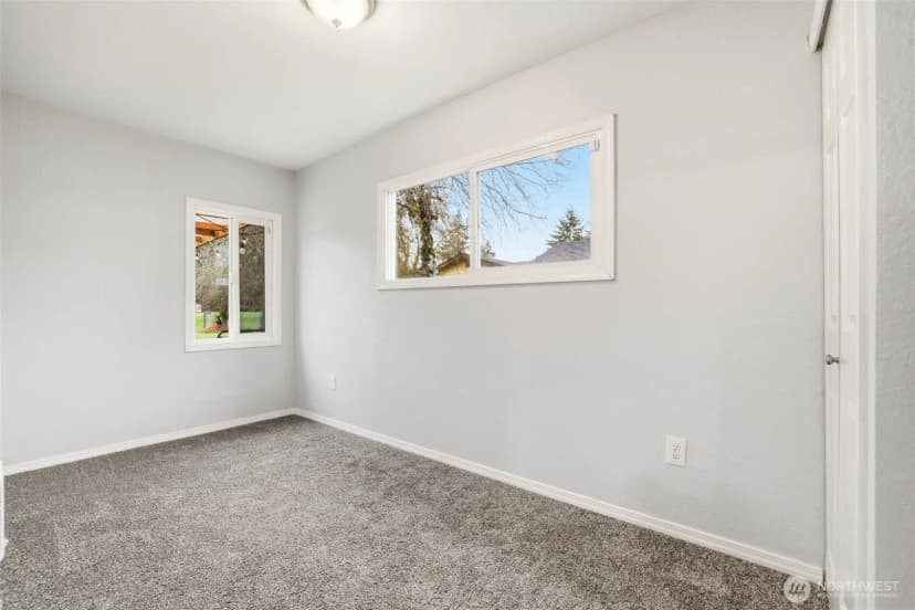 Property photo for 11606 Military Rd Sw, Lakewood photo 19