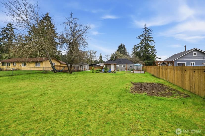 Property photo for 11606 Military Rd Sw, Lakewood photo 30