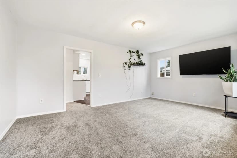 Property photo for 11606 Military Rd Sw, Lakewood photo 10