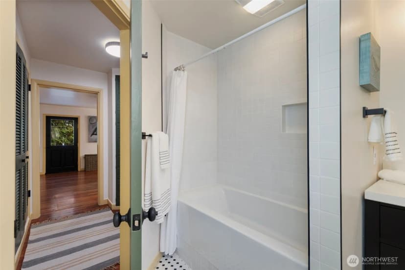 Property photo for 15311 Sandy Hook Road Ne, Poulsbo photo 23