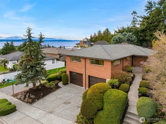 Property photo for 5726 Sw Spokane Street, Seattle