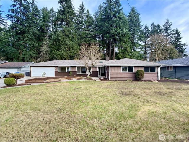 Property photo for 8401 112th Street Sw, Lakewood photo 3