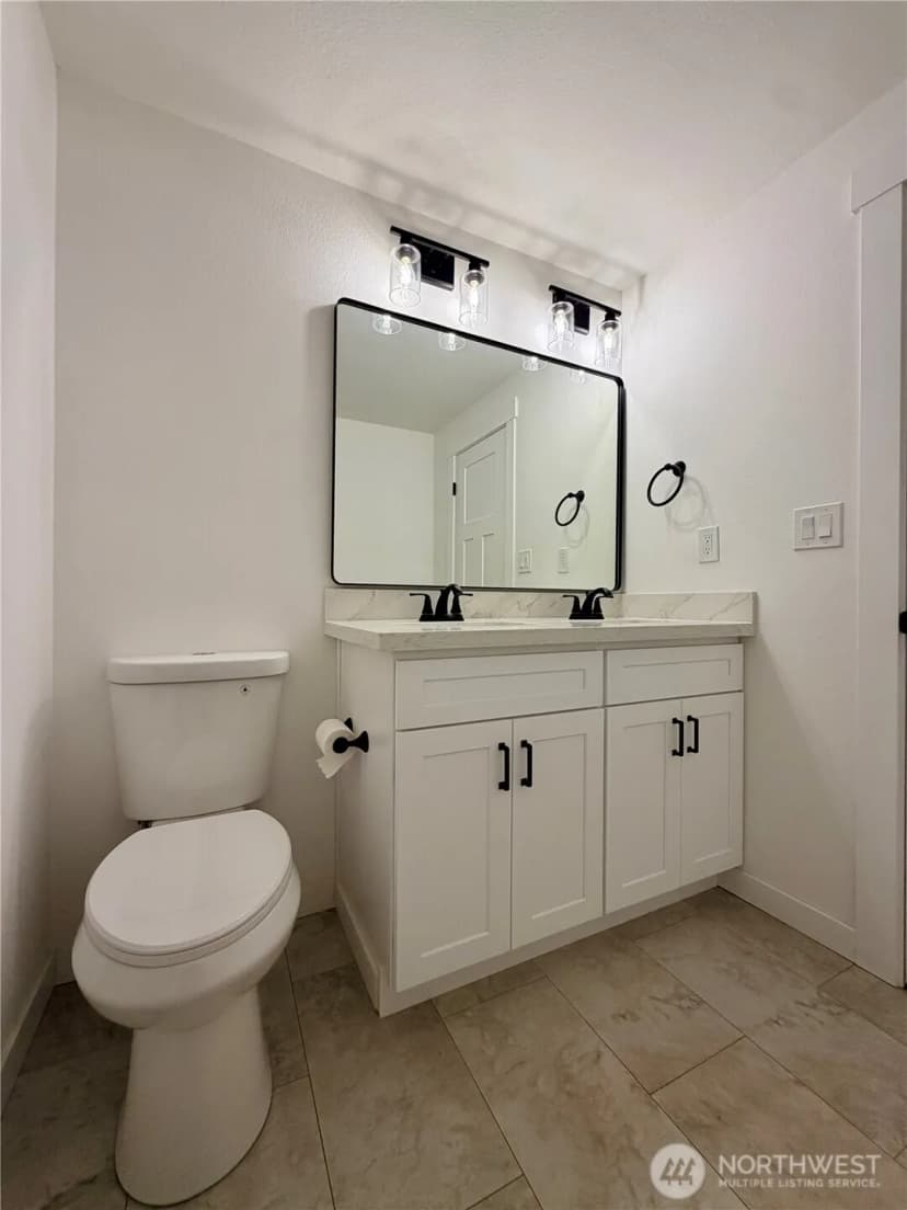 Property photo for 8401 112th Street Sw, Lakewood photo 39