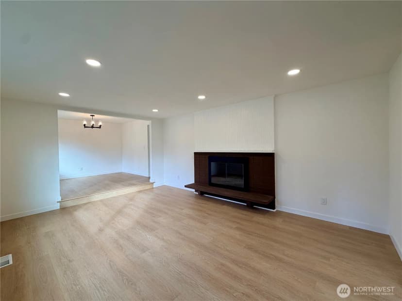 Property photo for 8401 112th Street Sw, Lakewood photo 10