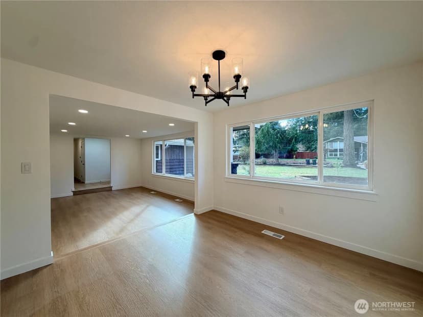 Property photo for 8401 112th Street Sw, Lakewood photo 18