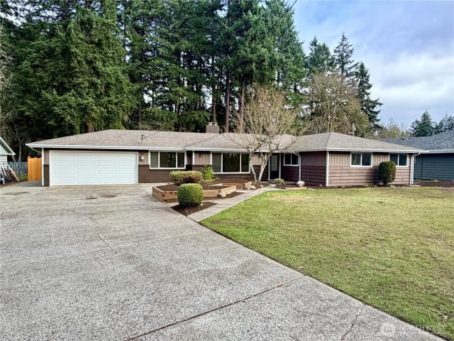 Property photo for 8401 112th Street Sw, Lakewood