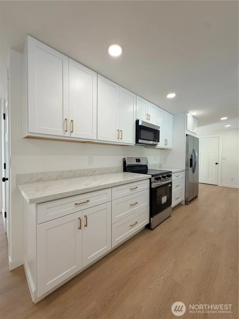 Property photo for 8401 112th Street Sw, Lakewood photo 24